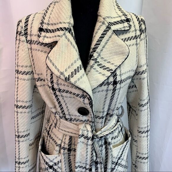 Adolfo cream black gray plaid check fall/winter coat size Medium - Picture 4 of 11